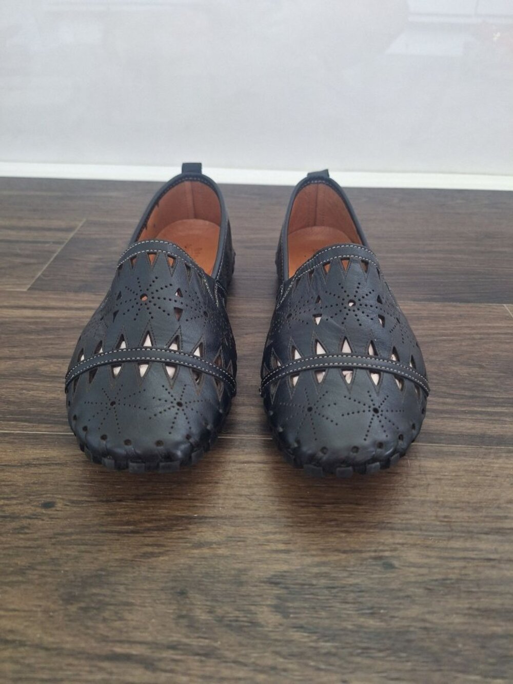 💙 Spring Step Women's Leather Laser Cut Slip-On Loafers Black EU 40 US 9 Comfor - Picture 2 of 7